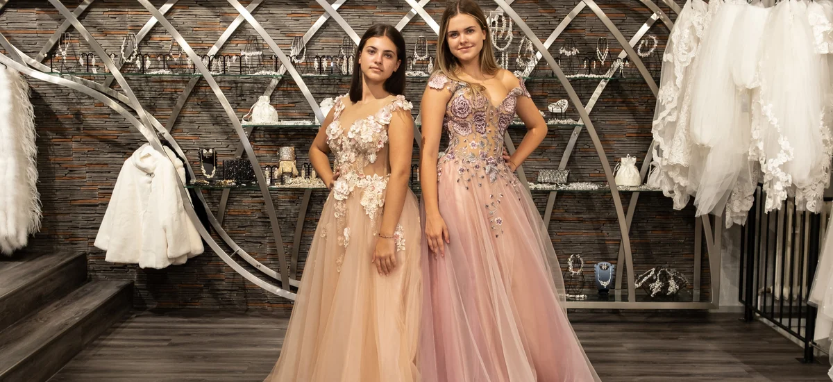 How to choose the perfect evening dress?
