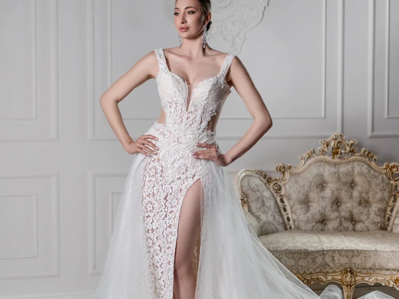 Fish silhouette wedding dress: elegance and grace in one look